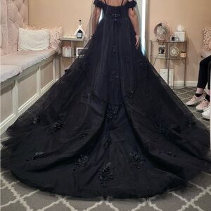 Elegant Black Wedding Dress